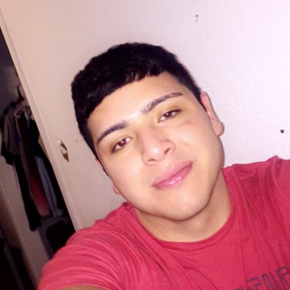 Meet your Posher, Alejandro - Picture 1 of 1